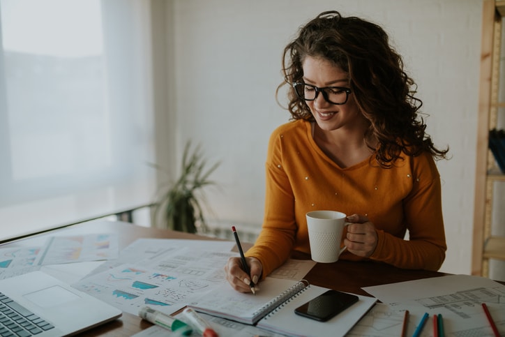 What are CPE Credits? A Guide to CPE Credits for CPAs - accountant working on education credits - Council of Petroleum Accountants Societies