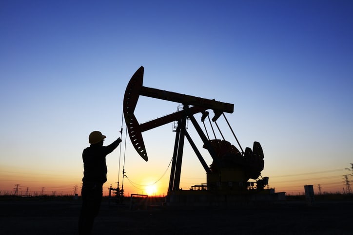 Successful Efforts vs Full Cost Accounting: An Introduction - 1 - Council of Petroleum Accountants Societies Successful Efforts vs Full Cost Accounting: An Introduction - oil drill at dusk - Council of Petroleum Accountants Societies
